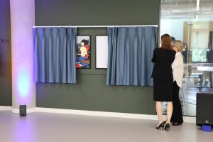 Principal Investigator of DANCING Prof. Delia Ferri and Maynooth University President Prof. Eeva Leinonen unveiling together the artwork.
