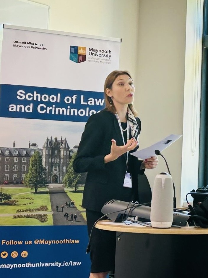 Principal Investigator of DANCING Prof. Delia Ferri delivering a speech.